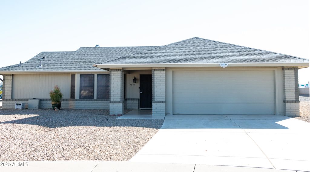 17811 N 136TH Court, Sun City West, AZ 85375