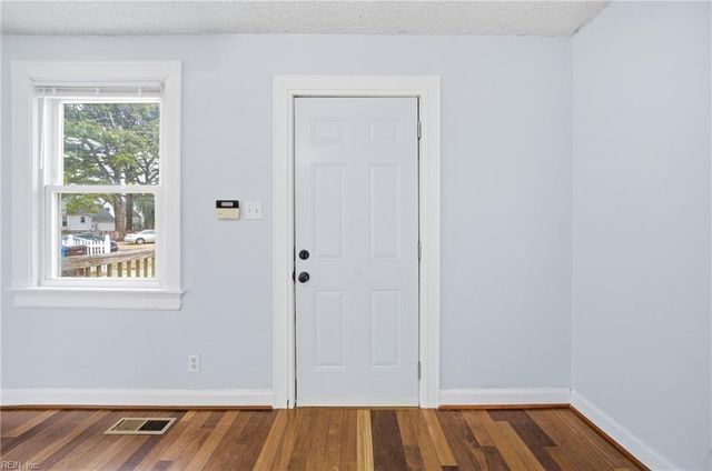 914 Decatur ST, Chesapeake, VA 23324