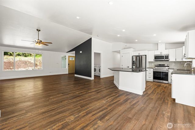 23430 Fisk Road E, Orting, WA 98360