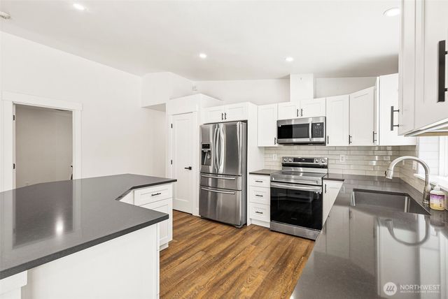 23430 Fisk Road E, Orting, WA 98360