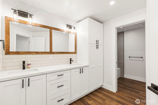 23430 Fisk Road E, Orting, WA 98360