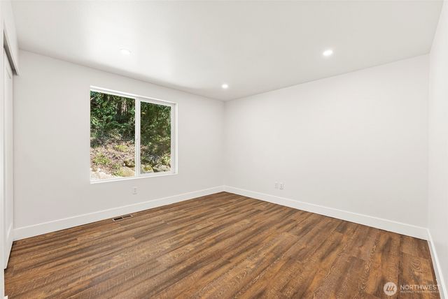 23430 Fisk Road E, Orting, WA 98360