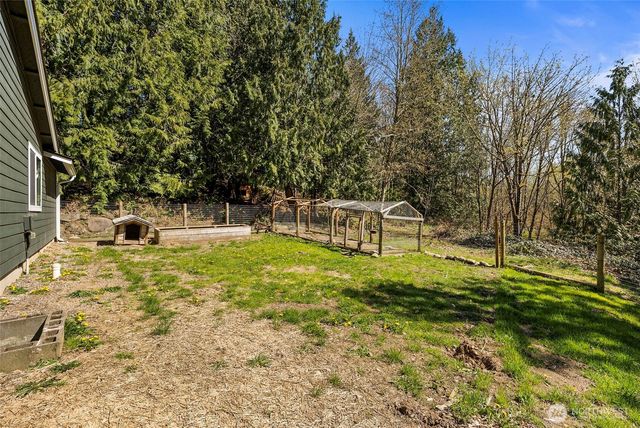 23430 Fisk Road E, Orting, WA 98360