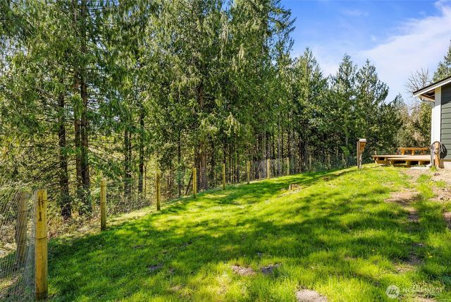 23430 Fisk Road E, Orting, WA 98360