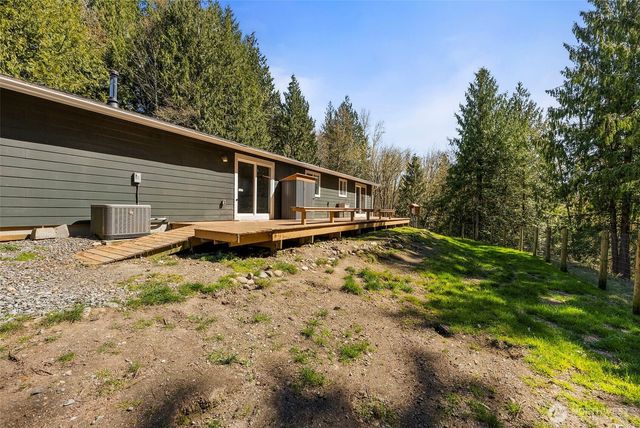 23430 Fisk Road E, Orting, WA 98360