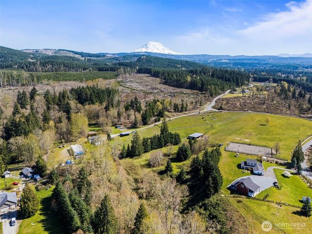 23430 Fisk Road E, Orting, WA 98360