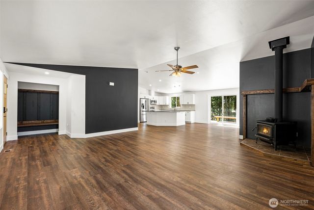 23430 Fisk Road E, Orting, WA 98360