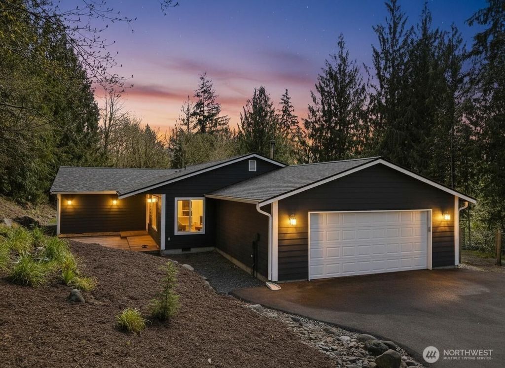 23430 Fisk Road E, Orting, WA 98360