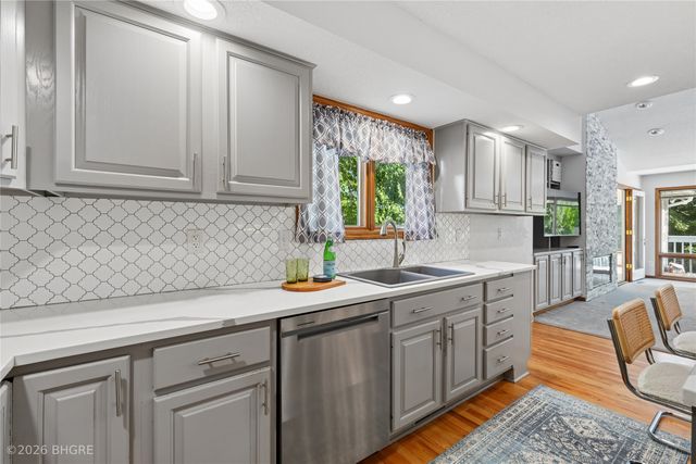 2821 Virginia Place, Des Moines, IA 50321