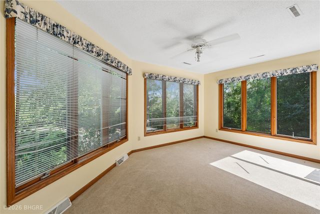 2821 Virginia Place, Des Moines, IA 50321