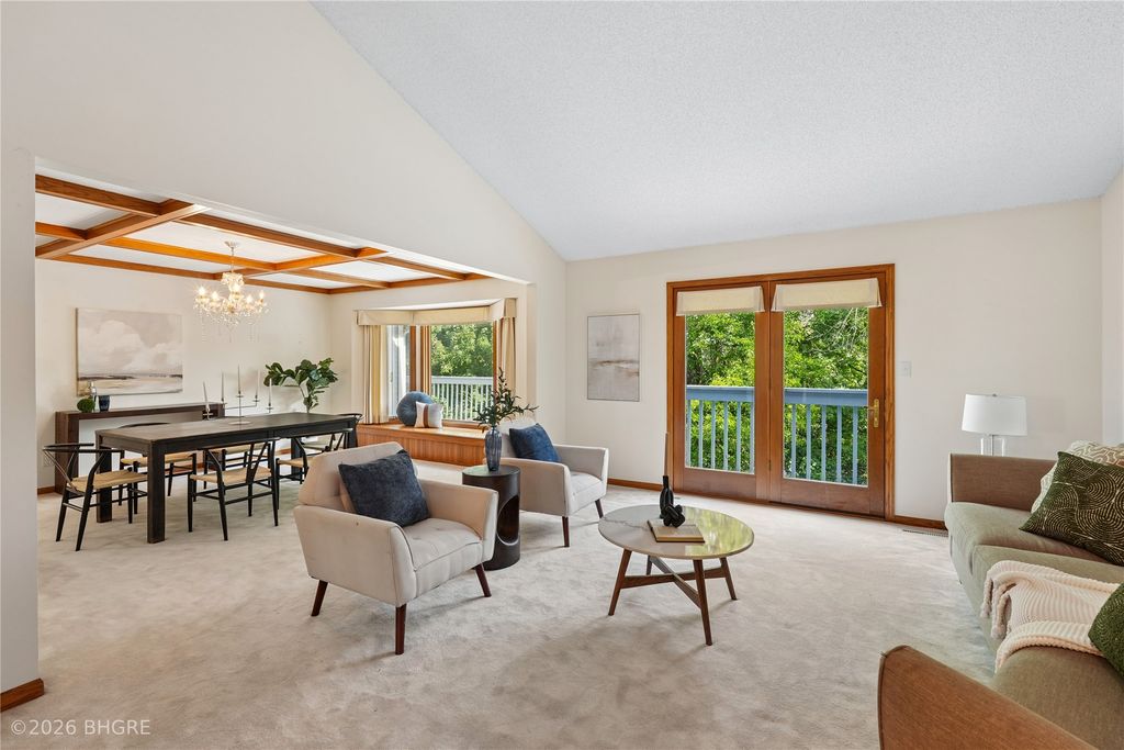 2821 Virginia Place, Des Moines, IA 50321