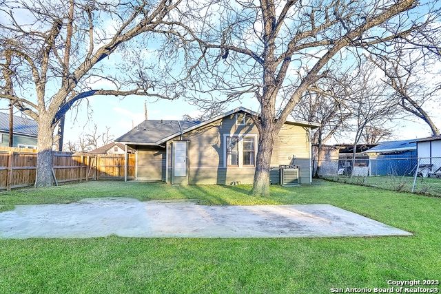 1013 N PALMETTO, San Antonio, TX 78202