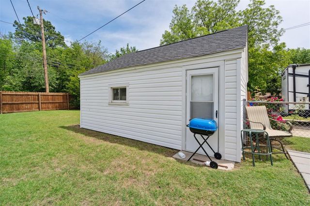 111 E Hughbert Street, Norman, OK 73069