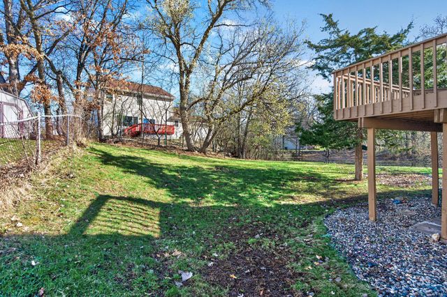 2317 Montana Avenue E, Maplewood, MN 55119