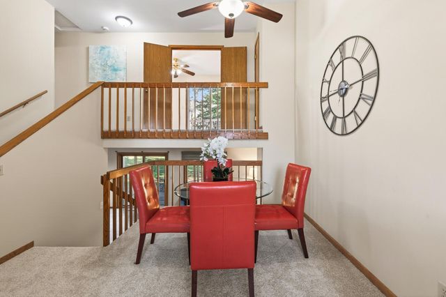 2317 Montana Avenue E, Maplewood, MN 55119