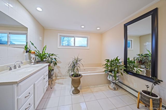 26 Neptune Road, Rocky Point, NY 11778