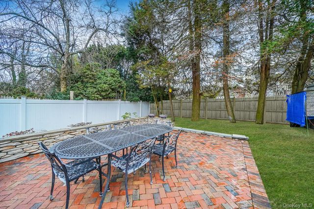 26 Neptune Road, Rocky Point, NY 11778