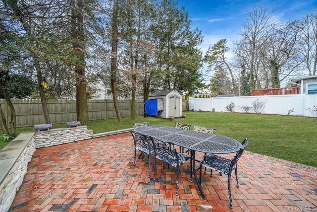 26 Neptune Road, Rocky Point, NY 11778