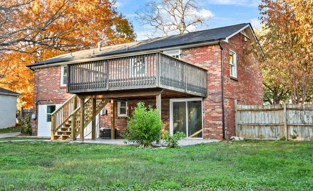 206 Kings Deer Dr, Clarksville, TN 37042