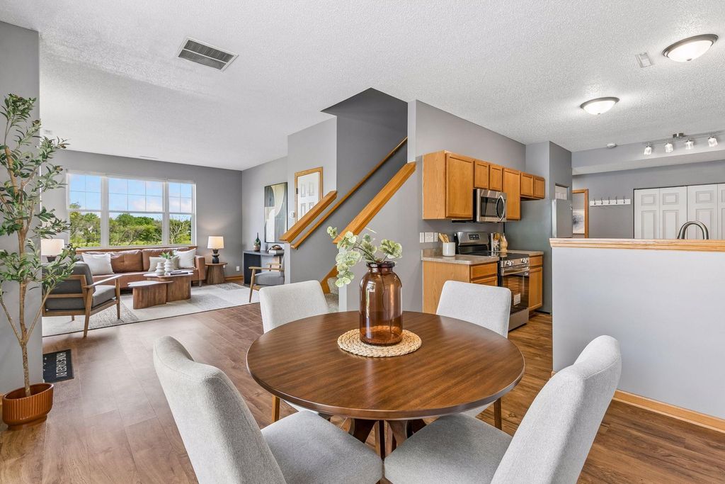 1020 Princeton Avenue, Shakopee, MN 55379 — photo 4