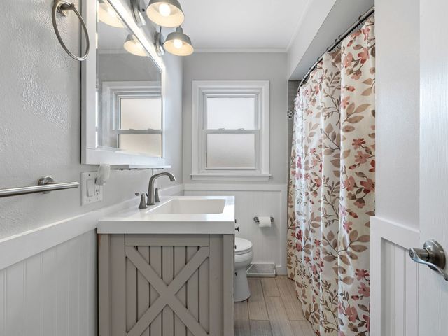 2814 Hillside Court, Bettendorf, IA 52722