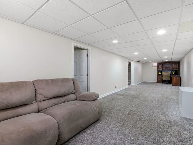 2814 Hillside Court, Bettendorf, IA 52722