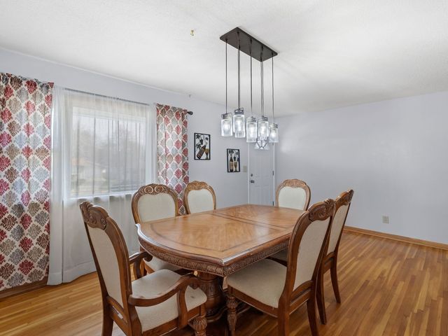 2814 Hillside Court, Bettendorf, IA 52722