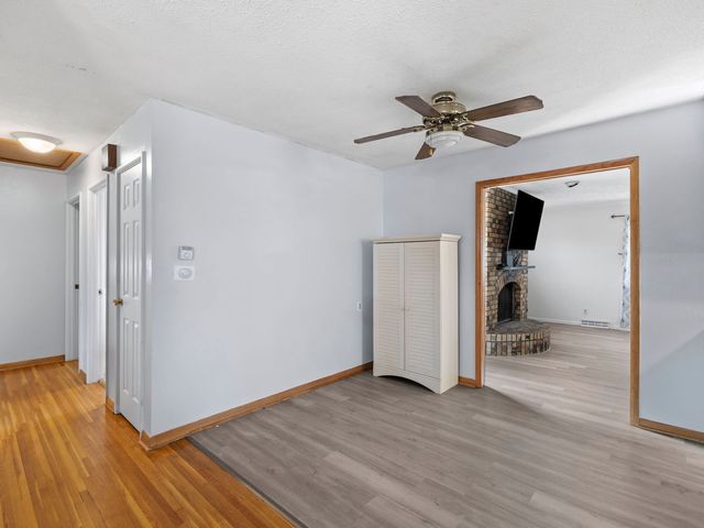 2814 Hillside Court, Bettendorf, IA 52722