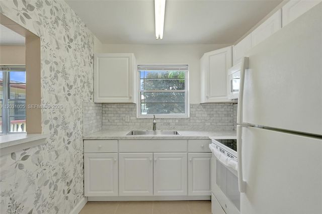 47 Camden B B, West Palm Beach, FL 33417