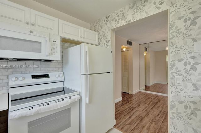 47 Camden B B, West Palm Beach, FL 33417