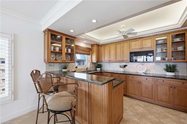 2885 Gulf Shore BLVD N 801, Naples, FL 34103