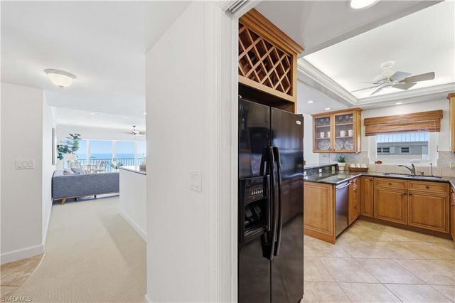 2885 Gulf Shore BLVD N 801, Naples, FL 34103