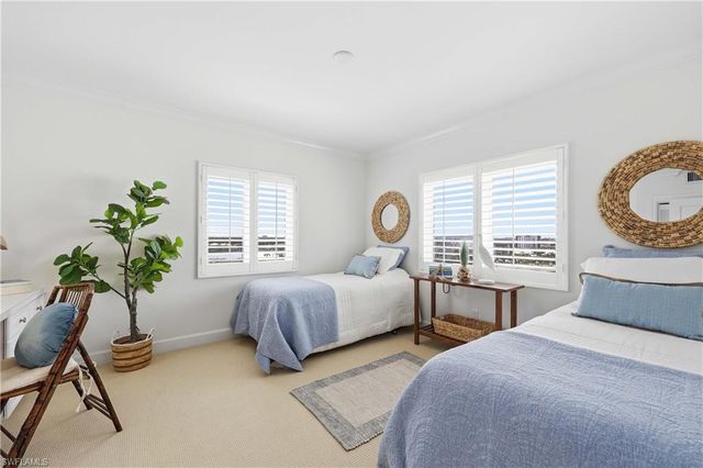 2885 Gulf Shore BLVD N 801, Naples, FL 34103