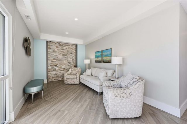 2885 Gulf Shore BLVD N 801, Naples, FL 34103