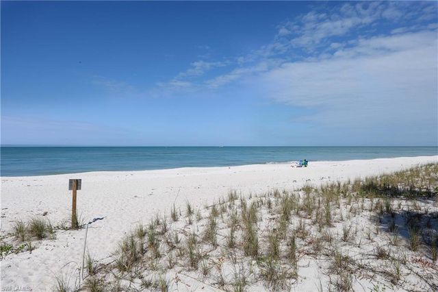 2885 Gulf Shore BLVD N 801, Naples, FL 34103