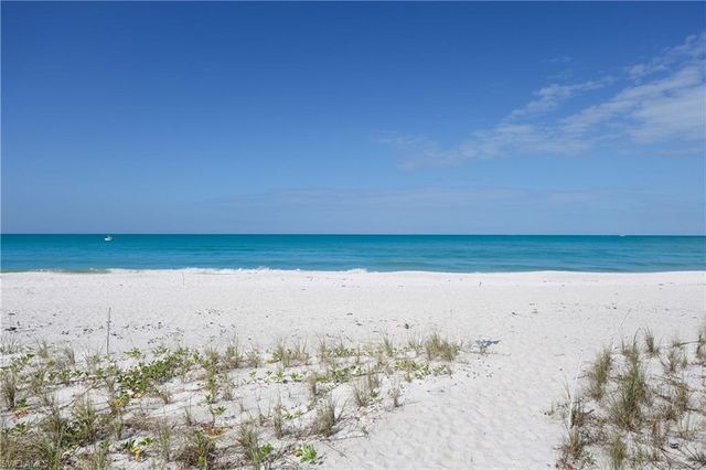 2885 Gulf Shore BLVD N 801, Naples, FL 34103