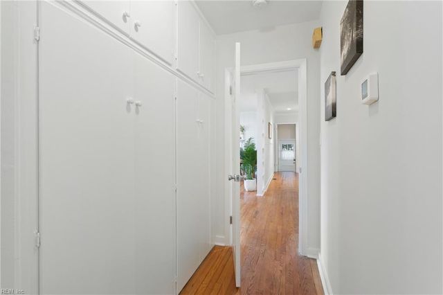 200 Mistletoe DR, Newport News, VA 23606