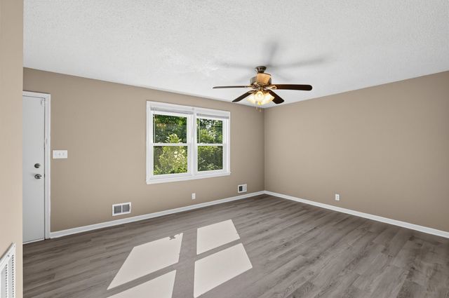 610 Camelot Drive, Spartanburg, SC 29301