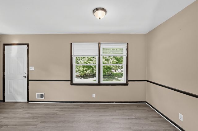 610 Camelot Drive, Spartanburg, SC 29301