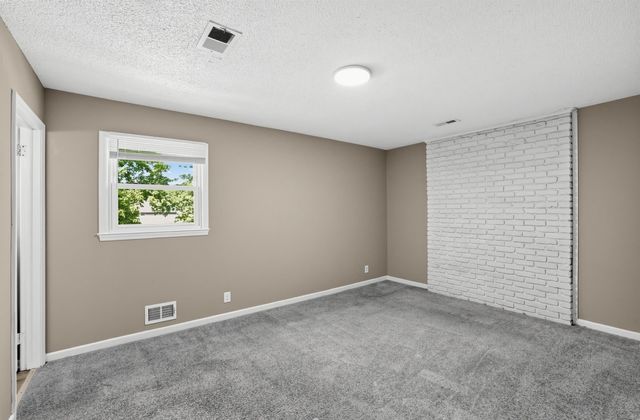 610 Camelot Drive, Spartanburg, SC 29301