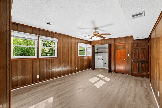 610 Camelot Drive, Spartanburg, SC 29301