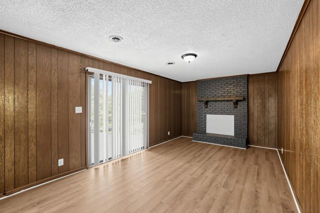 610 Camelot Drive, Spartanburg, SC 29301
