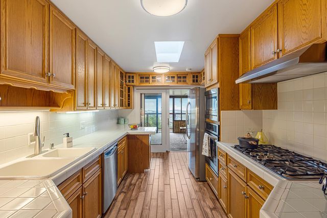 2714 All View Way, Belmont, CA 94002