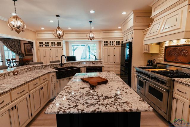5000 Liberty Rd, Jefferson, TX 75657