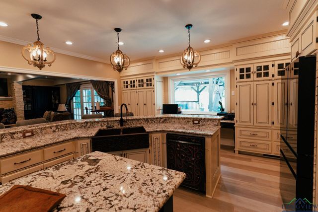 5000 Liberty Rd, Jefferson, TX 75657
