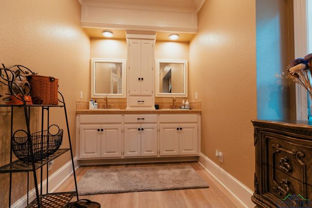 5000 Liberty Rd, Jefferson, TX 75657