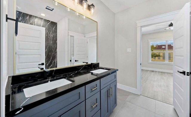 4624 Mayflower Street B, Houston, TX 77033