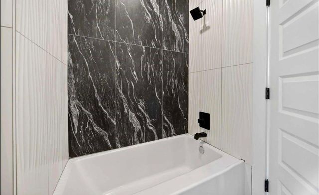 4624 Mayflower Street B, Houston, TX 77033