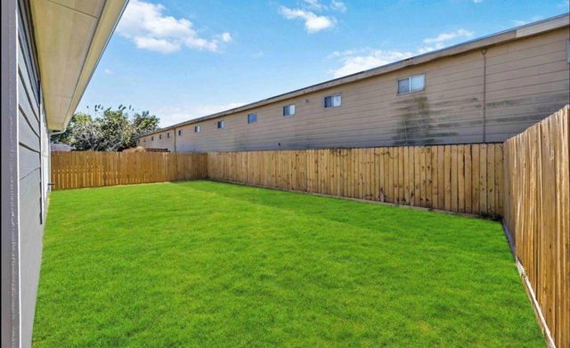 4624 Mayflower Street B, Houston, TX 77033