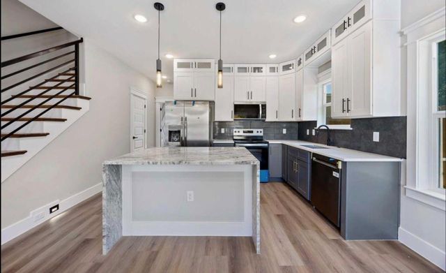 4624 Mayflower Street B, Houston, TX 77033